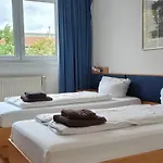 Hw - Haus Am Niederfeld Berlino
